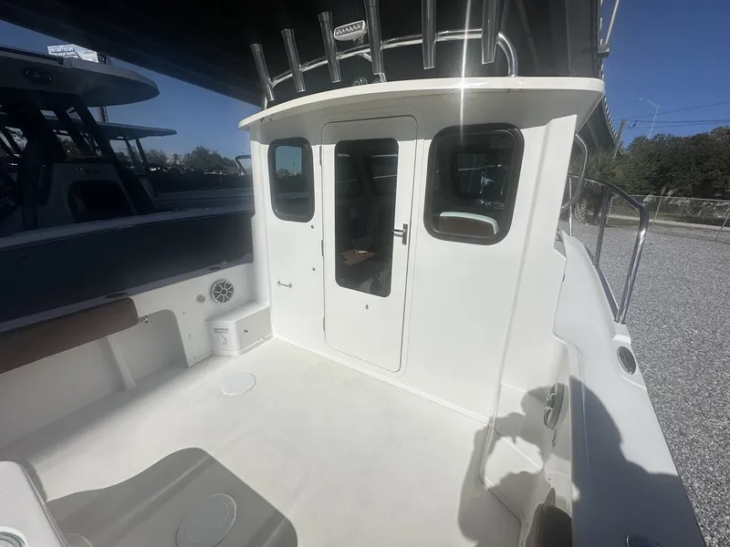 Slide: The Image of Parker Marine 217 Explorer WITH AC IN CABIN 2026 - 10