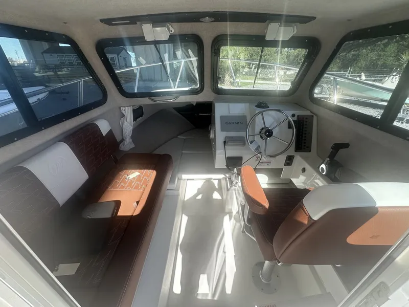 Slide: The Image of Parker Marine 217 Explorer WITH AC IN CABIN 2026 - 9