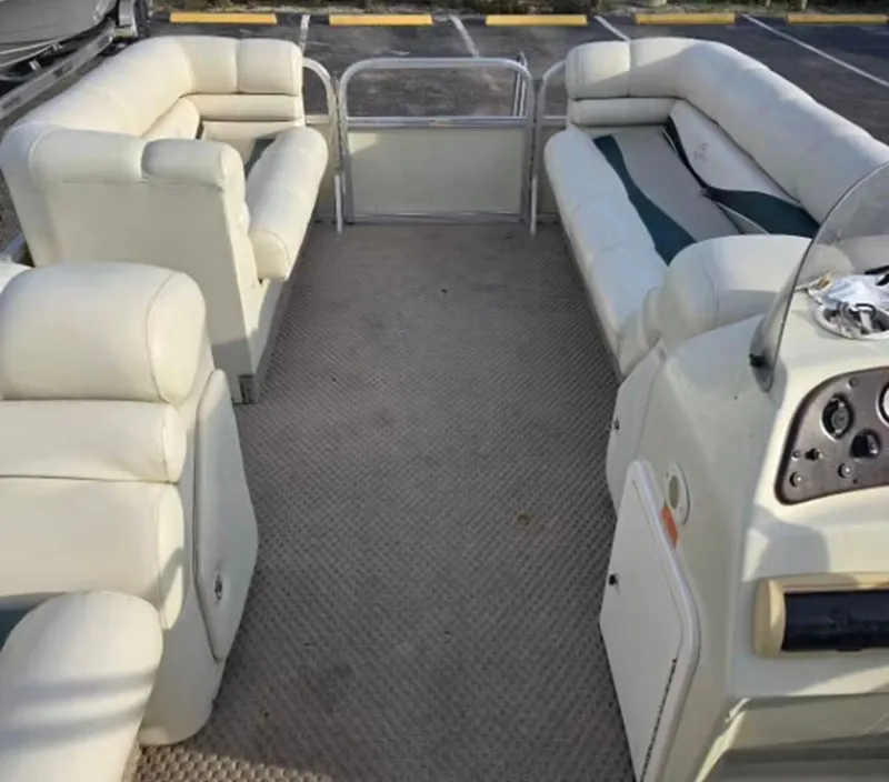 Slide: The Image of Interior of a 2001 Bennington 2050 LX pontoon boat. - 6