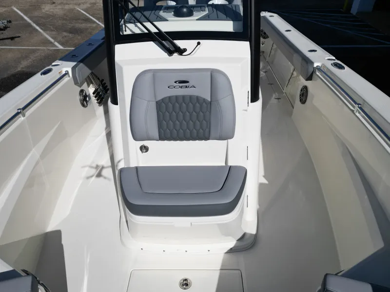 Slide: The Image of Cobia 285CC 2026 - 14