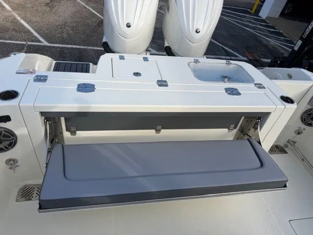 Slide: The Image of Cobia 285CC 2026 - 18