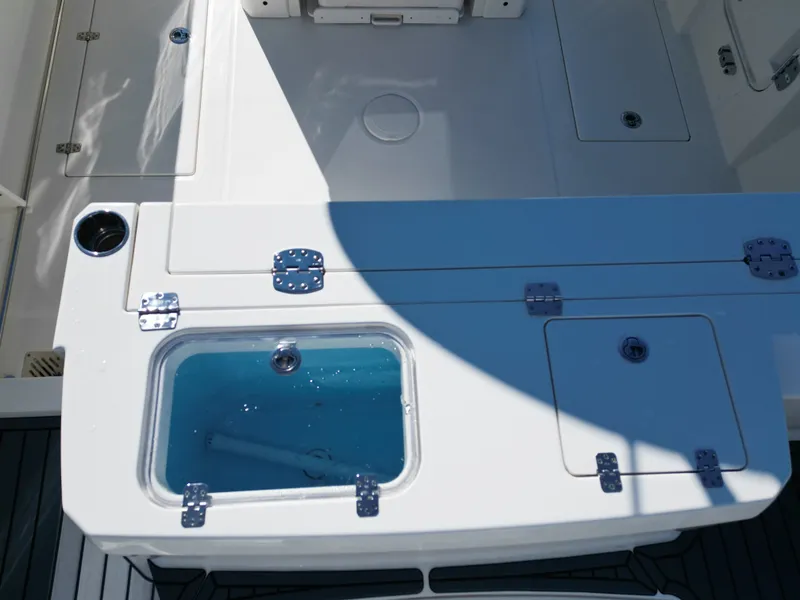 Slide: The Image of Cobia 285CC 2026 - 19