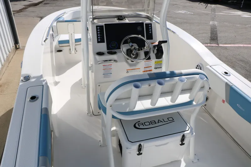Slide: The Image of Interior view of 2026 Robalo R200 Center Console boat. - 18