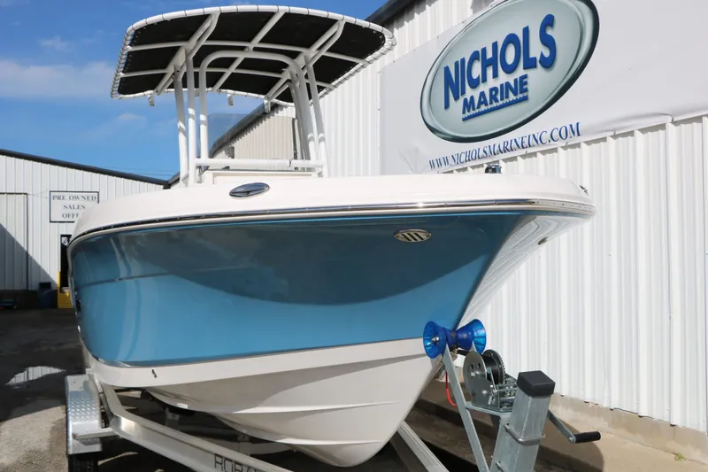 Slide: The Image of Robalo R200 Center Console 2026 at Nichols Marine. - 5