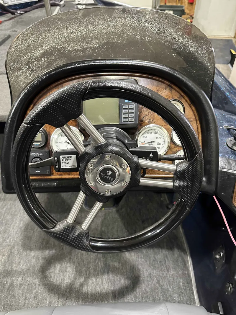 Slide: The Image of Ranger 520VX 2000 - 6