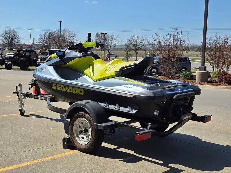 Slide: The Image of Sea-Doo GTI SE 130 2022 - 6