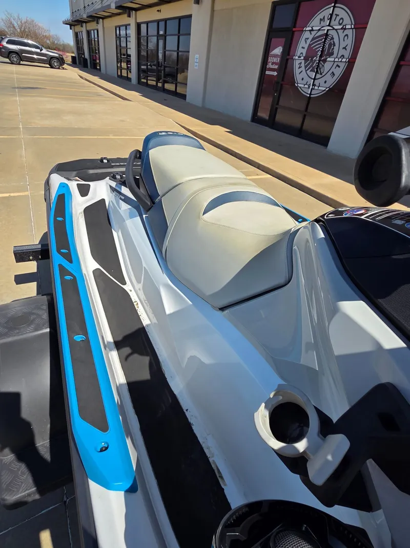 Slide: The Image of Sea-Doo FishPro Sport 170 iDF iBR Sound System 2024 - 10