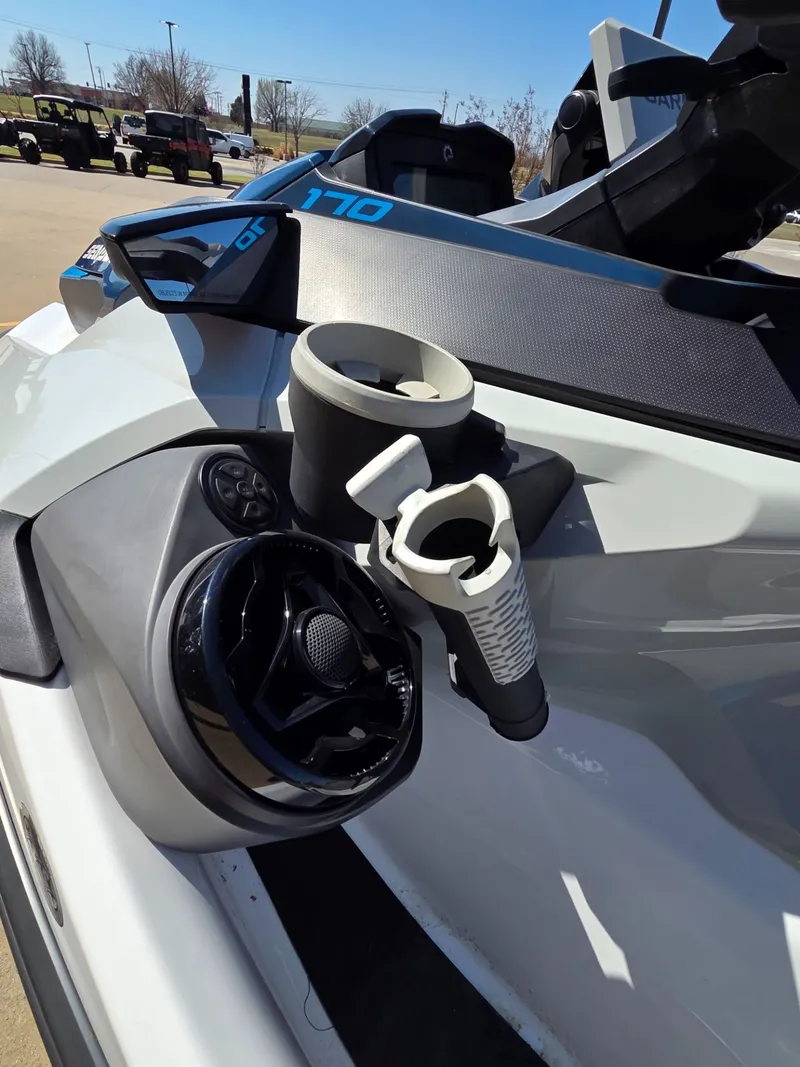 Slide: The Image of Sea-Doo FishPro Sport 170 iDF iBR Sound System 2024 - 14