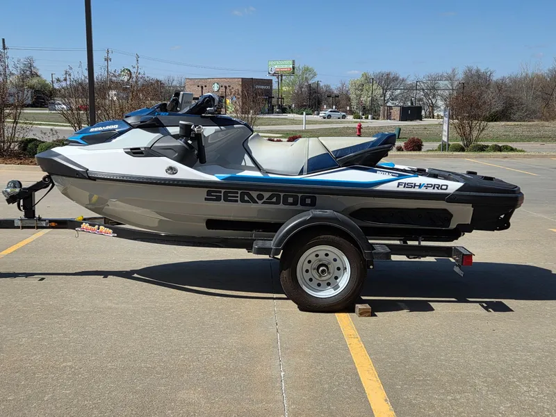 Slide: The Image of Sea-Doo FishPro Sport 170 iDF iBR Sound System 2024 - 5