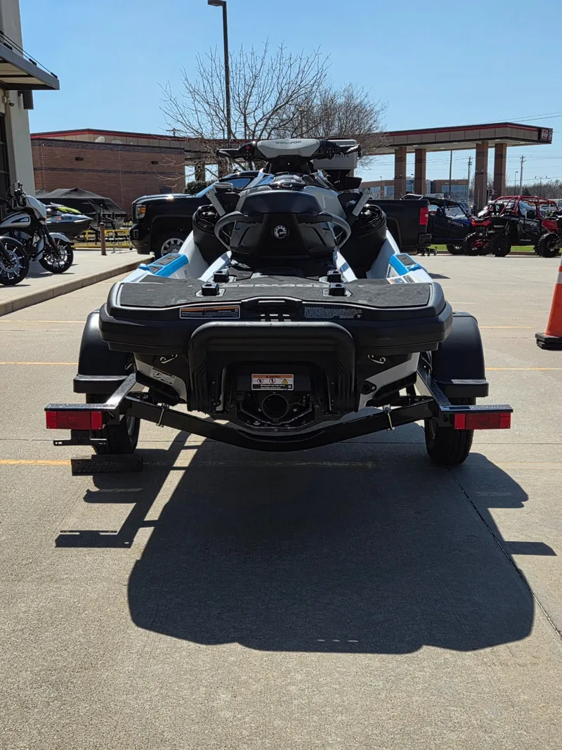 Slide: The Image of Sea-Doo FishPro Sport 170 iDF iBR Sound System 2024 - 7