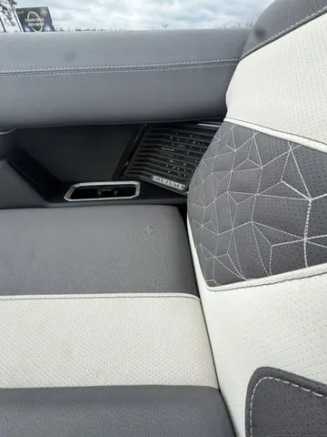 Slide: The Image of Viaggio By Misty Harbor D28UW A-T TW400 2026 - 11