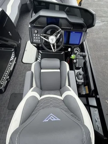 Slide: The Image of Viaggio By Misty Harbor D28UW A-T TW400 2026 - 6