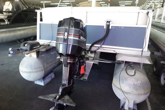 Slide: The Image of Crest 25LT 1985 - 10