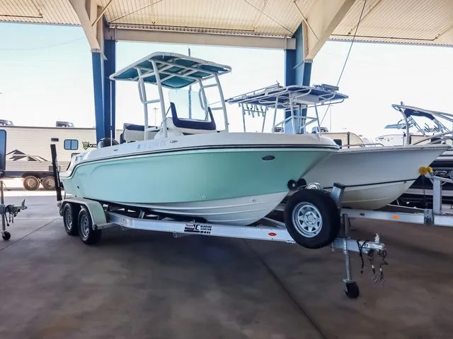 The Image of Bayliner T200CC 2021 - 1