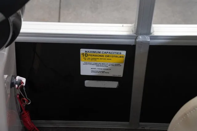 Slide: The Image of Sun Tracker Fishin' Barge 20 DLX 2018 - 17