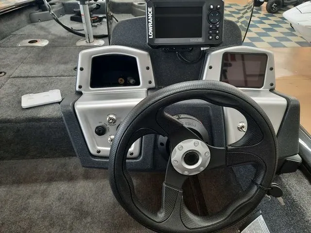 Slide: The Image of Tracker Pro Team 175 TF 2026 - 12