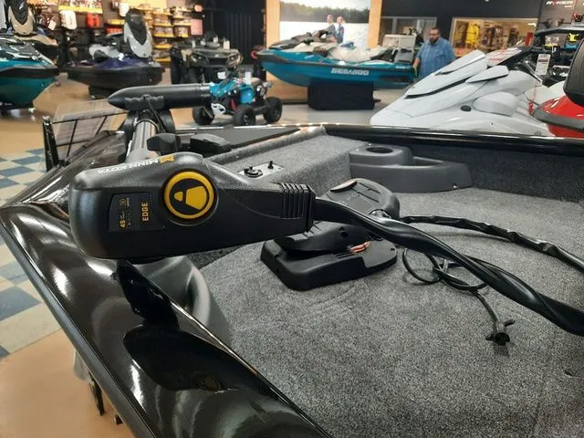 Slide: The Image of Tracker Pro Team 175 TF 2026 - 20