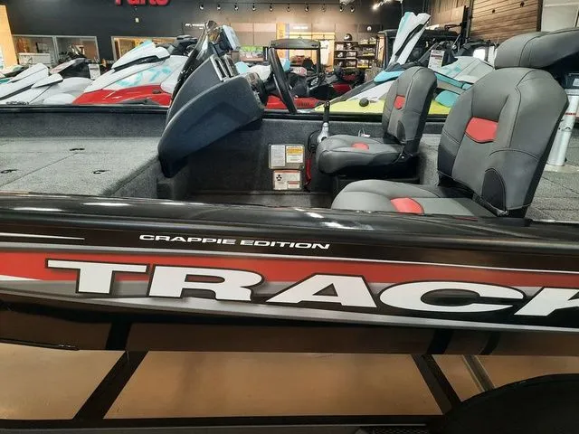 Slide: The Image of Tracker Pro Team 175 TF 2026 - 3