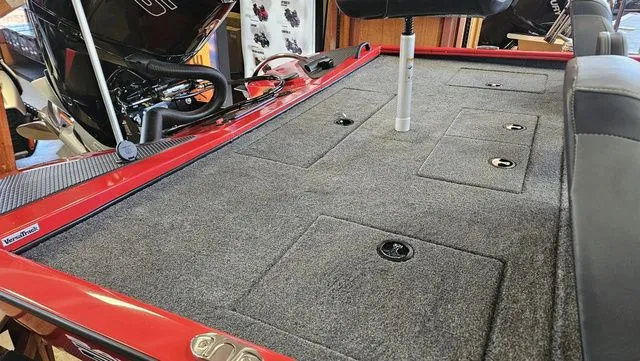 Slide: The Image of Tracker Savage 215 2026 - 15