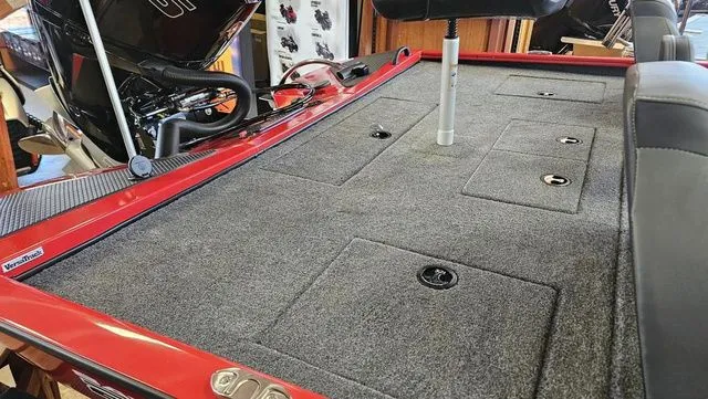 Slide: The Image of Tracker Savage 215 2026 - 6