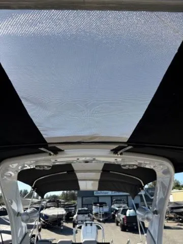 Slide: The Image of Avalon Carbon Series Excalibur Elite Windshield W/ 400HP 2025 - 7