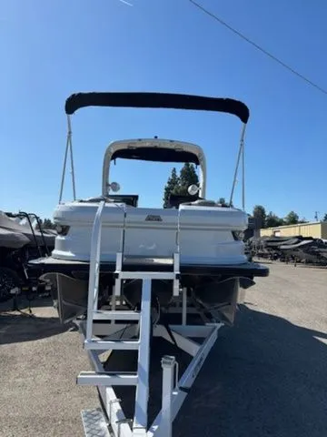 Slide: The Image of Avalon Excalibur Carbon Series Elite Windshield w/ 400HP 2025 - 21