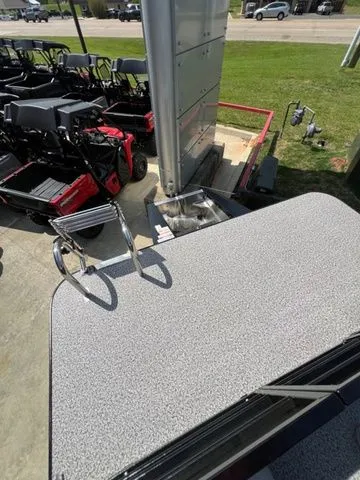 Slide: The Image of Veranda VISTA VIEW 22XRC 2026 - 10