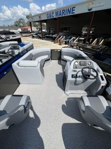 Slide: The Image of Veranda VISTA VIEW 22XRC 2026 - 7