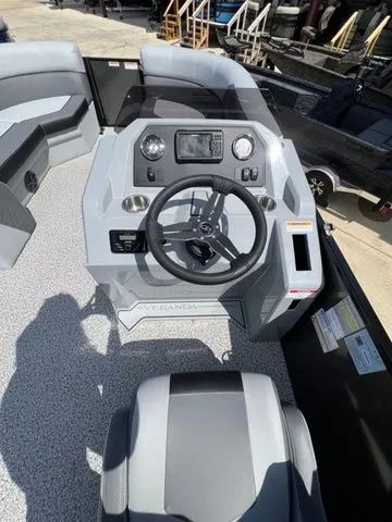 Slide: The Image of Veranda VISTA VIEW 22XRC 2026 - 9