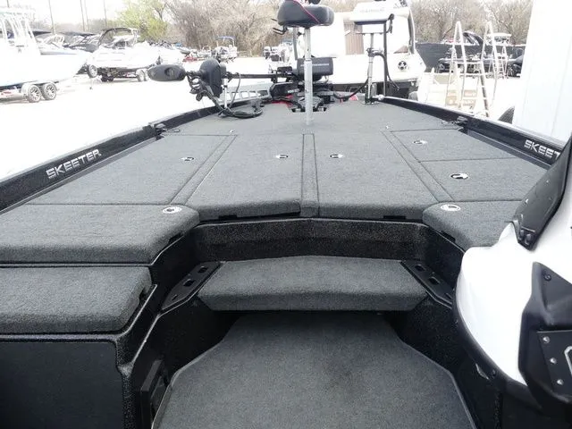 Slide: The Image of Skeeter ZXR21 2021 - 16