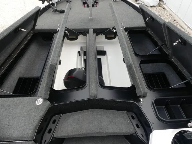 Slide: The Image of Skeeter ZXR21 2021 - 22