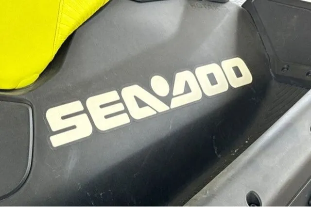 Slide: The Image of Sea-Doo Spark® Trixx™ for 3 Rotax® 900 ACE™ - 90 iBR 2024 - 41