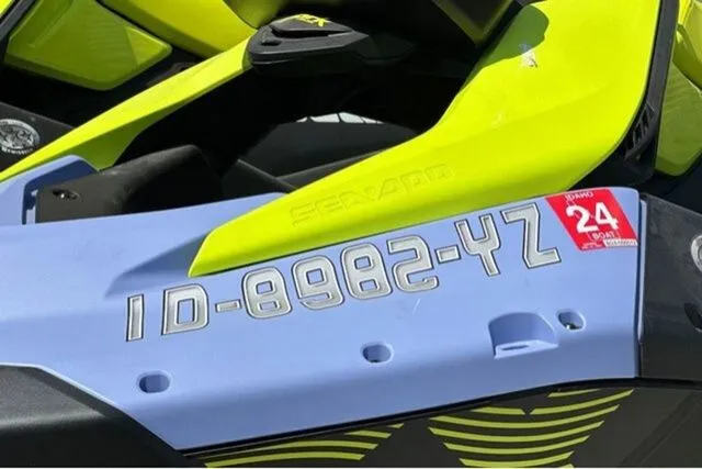 Slide: The Image of Sea-Doo Spark® Trixx™ for 3 Rotax® 900 ACE™ - 90 iBR 2024 - 7