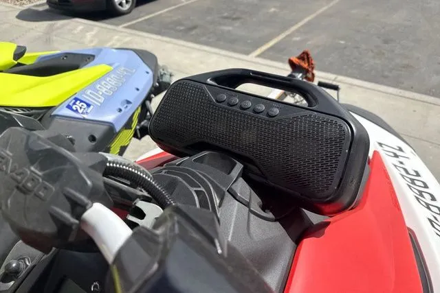 Slide: The Image of Sea-Doo PWC SPARK TRIXX 90 AUD WH 3UP IBR 25 2025 - 34