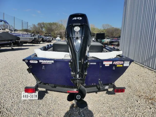 Slide: The Image of Tracker Pro 170 2019 - 4