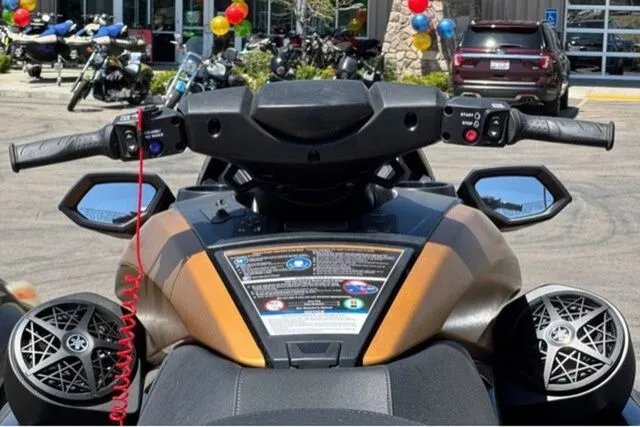 Slide: The Image of Yamaha FX Cruiser HO 2025 - 13