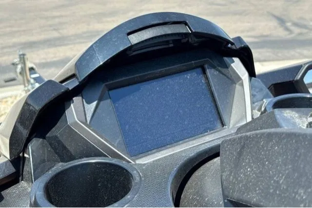 Slide: The Image of Yamaha FX Cruiser HO 2025 - 15