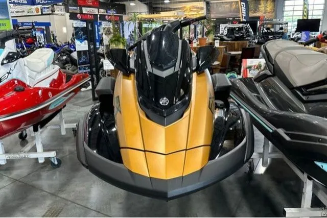 Slide: The Image of Yamaha FX Cruiser HO 2025 - 20