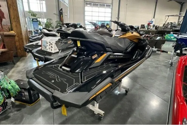 Slide: The Image of Yamaha FX Cruiser HO 2025 - 22