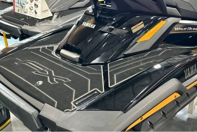 Slide: The Image of Yamaha FX Cruiser HO 2025 - 27