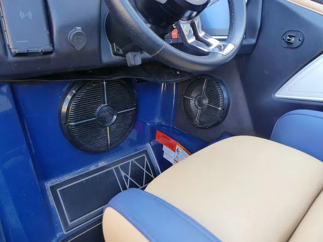 Slide: The Image of Tigé 25ZX 2022 - 15