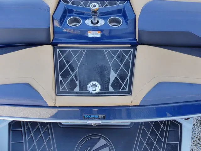 Slide: The Image of Tigé 25ZX 2022 - 23