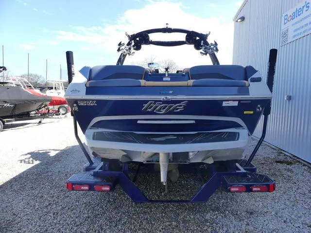 Slide: The Image of Tigé 25ZX 2022 - 4