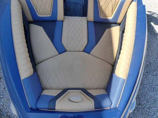 Slide: The Image of Tigé 25ZX 2022 - 9