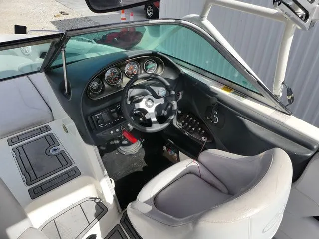 Slide: The Image of Centurion Enzo SV230 2005 - 13