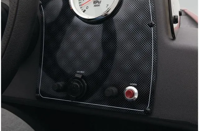 Slide: The Image of Tracker Bass Tracker Classic XL 2021 - 24