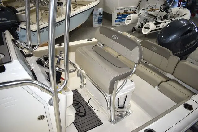 Slide: The Image of Key West 189 FS W/ T-Top 2024 - 10