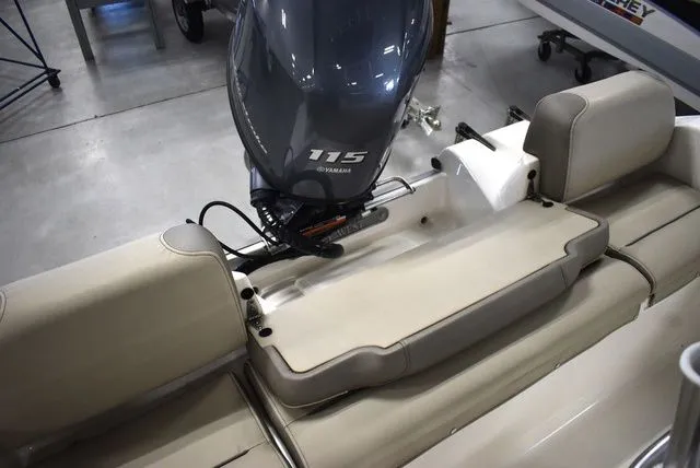 Slide: The Image of Key West 189 FS W/ T-Top 2024 - 39