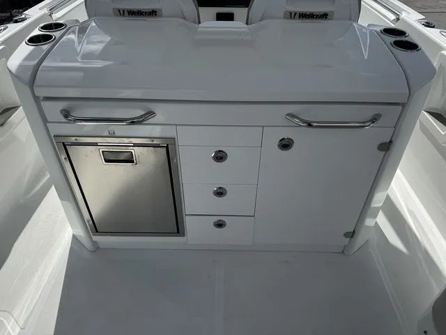 Slide: The Image of Wellcraft 28 T-Top 2026 - 13