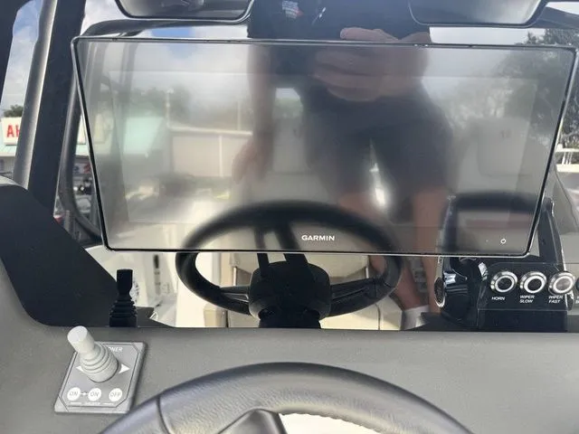 Slide: The Image of Wellcraft 28 T-Top 2026 - 20